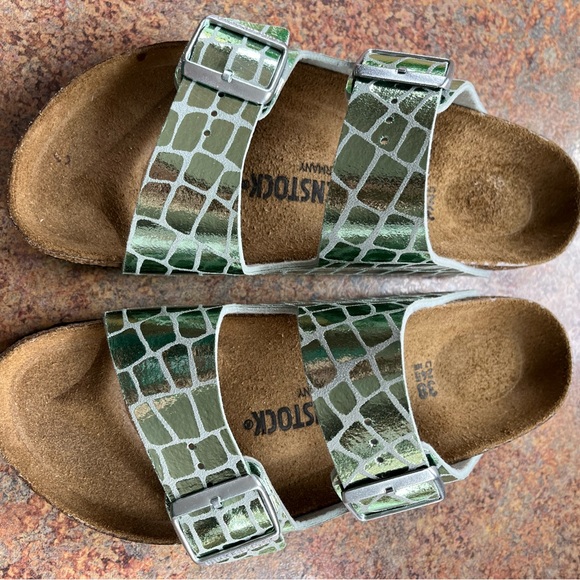 NWOT Iridescent green Birkenstock Arizonas - Picture 7 of 10